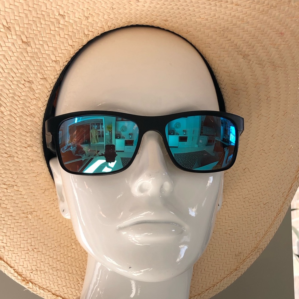 NWOT POLICE made in Italy Sunglasses. Never Worn